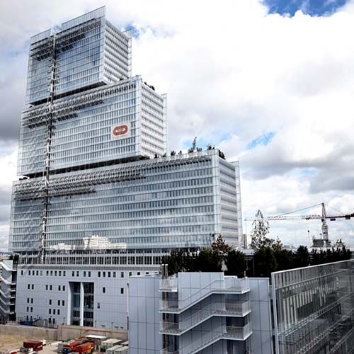 Un gratte-ciel de 160 mètres de haut, conçu par Renzo Piano, regroupant l’ensemble des services du tribunal de grande instance de Paris.